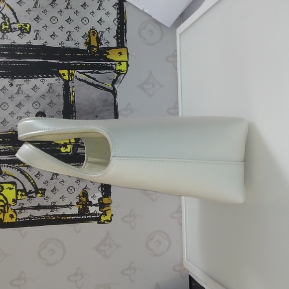 New Balenciaga Mary-Kate XS leather tote bag - Picture 10 of 17